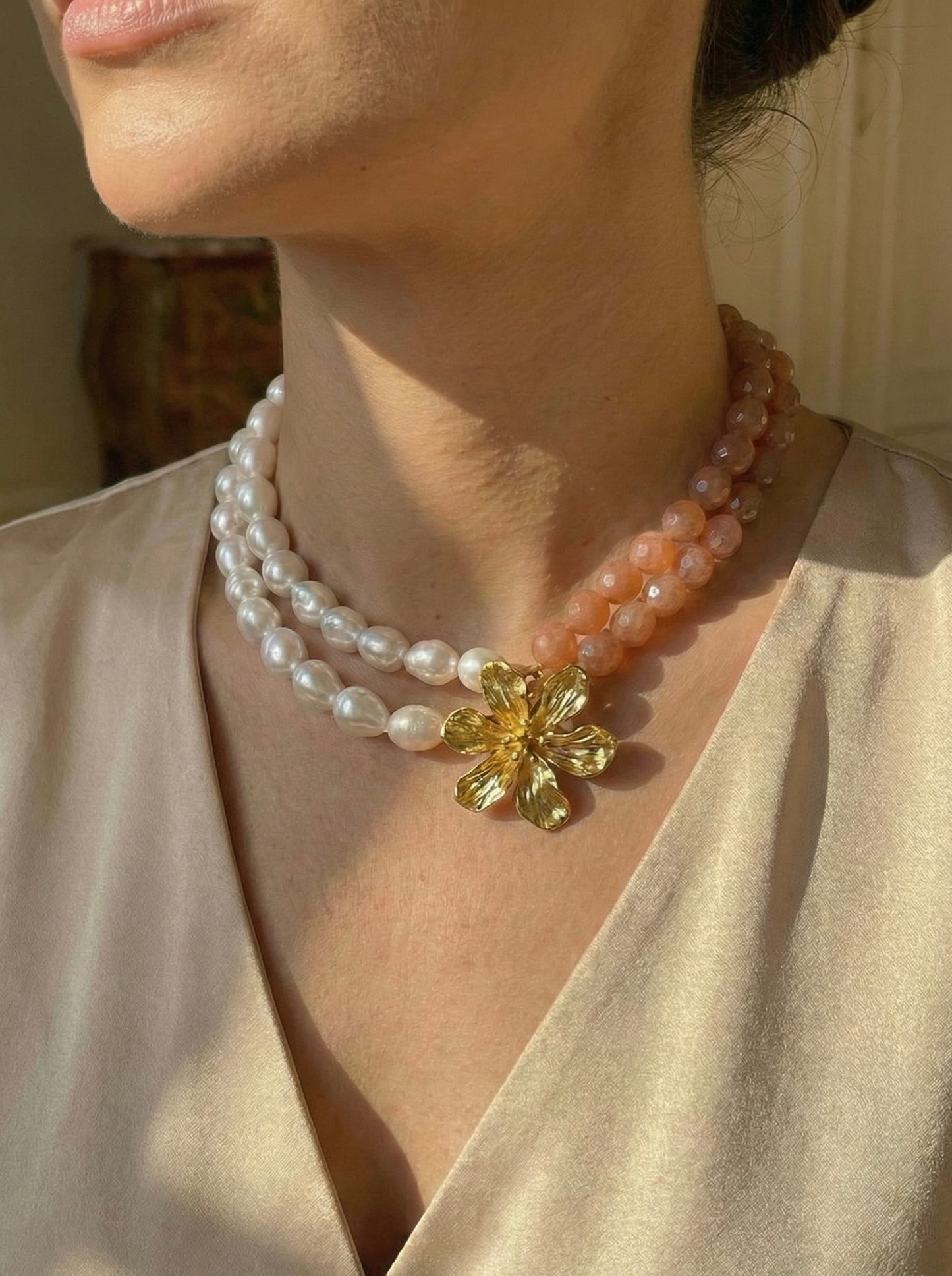 Aqiq & Pearls choker