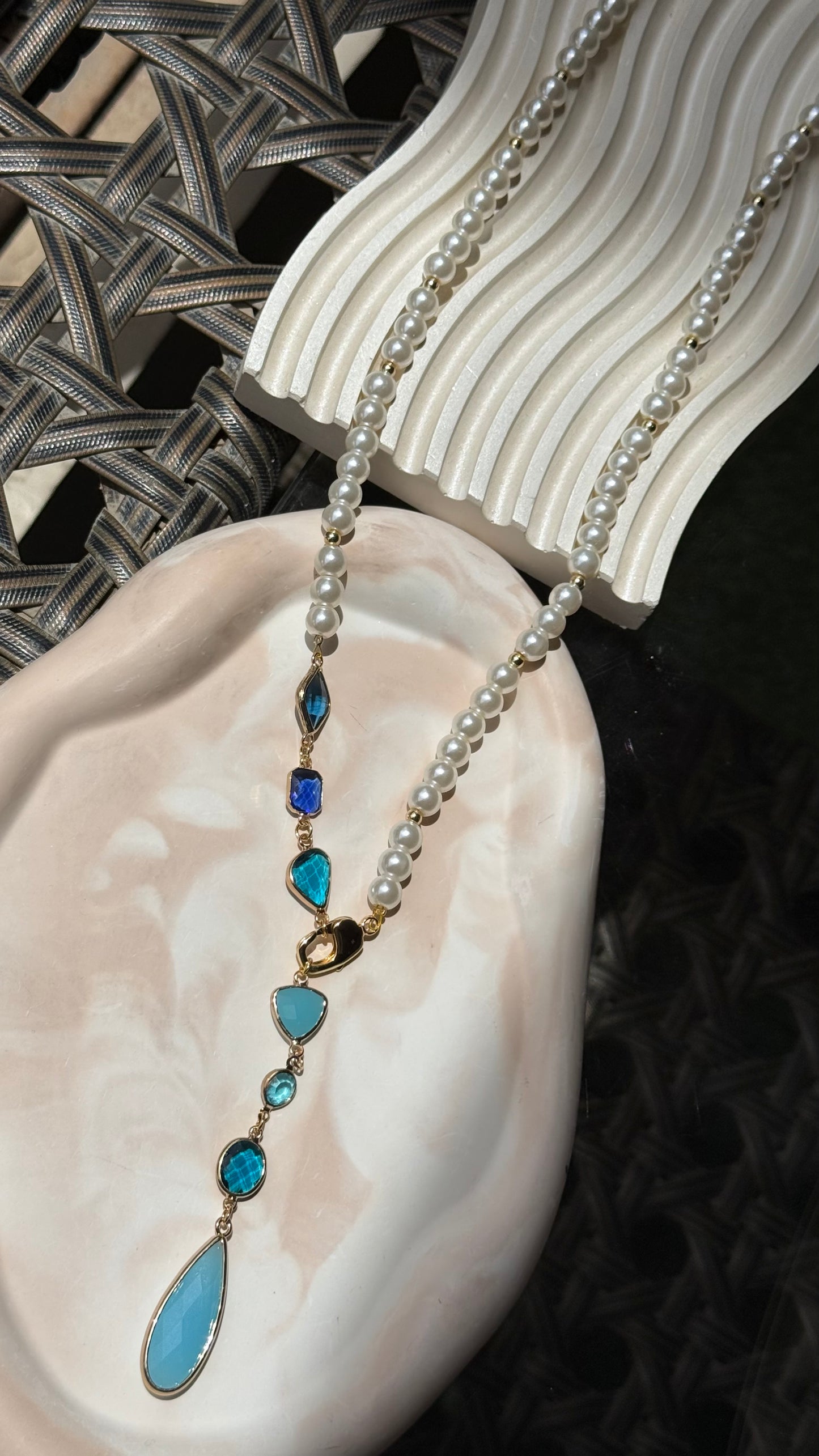 Pearls & crystals Necklace