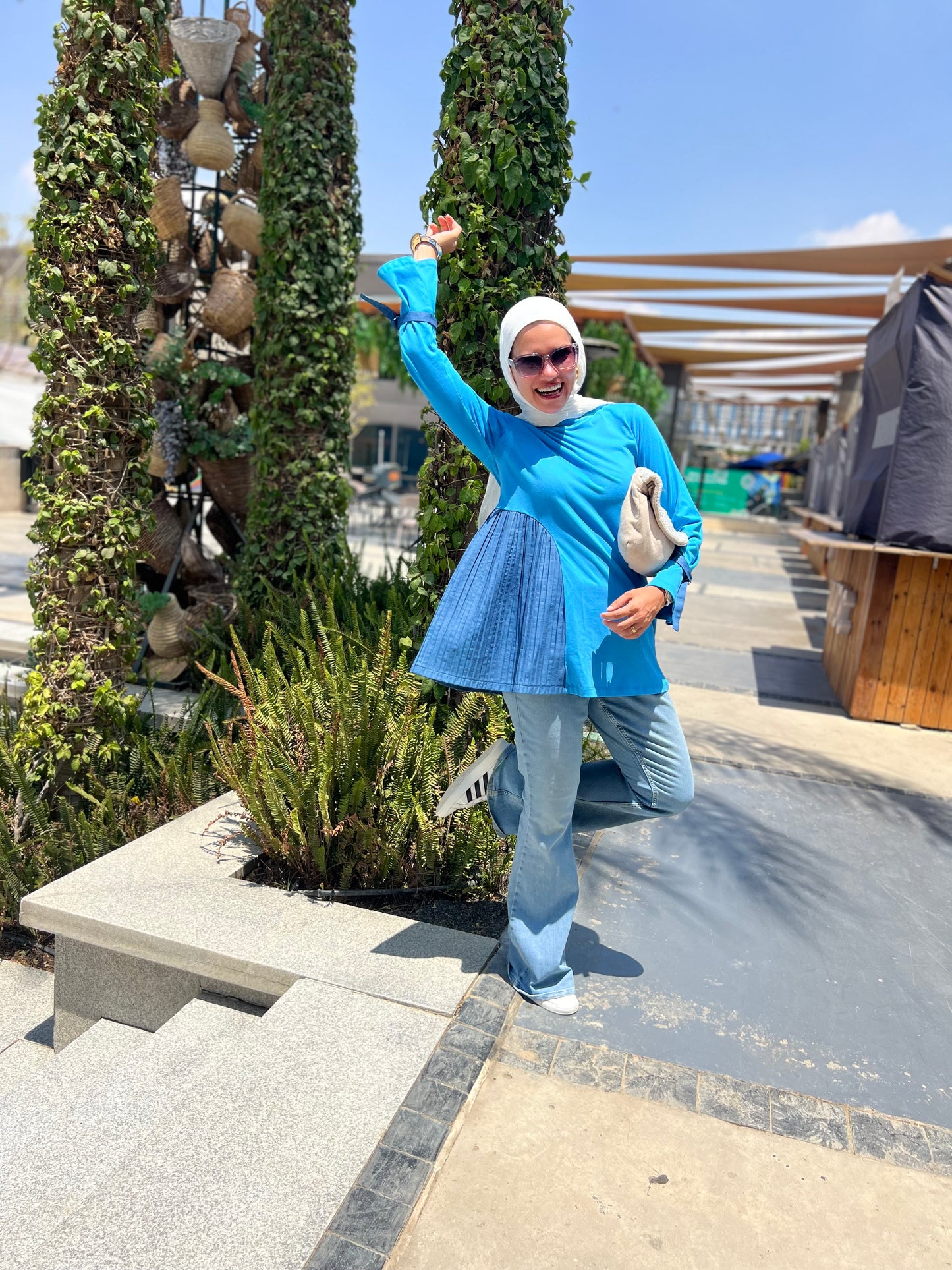 Daylong Turquoise Top