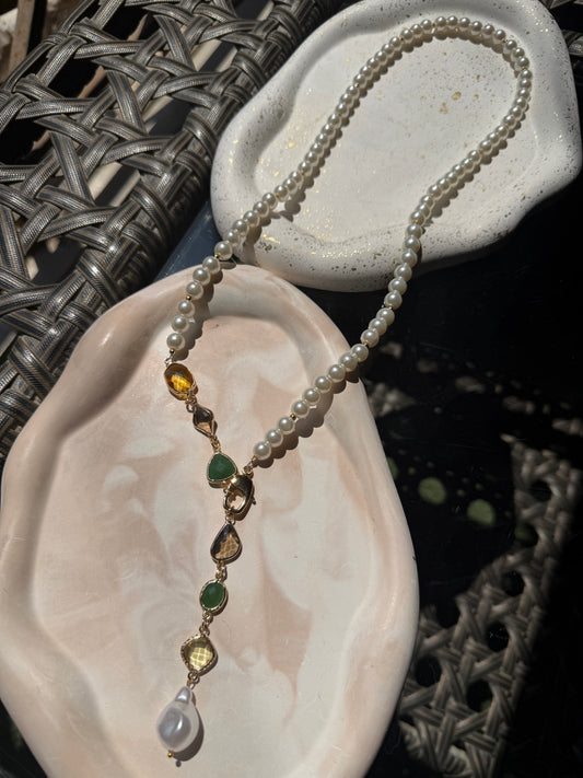 Pearls & crystals Necklace