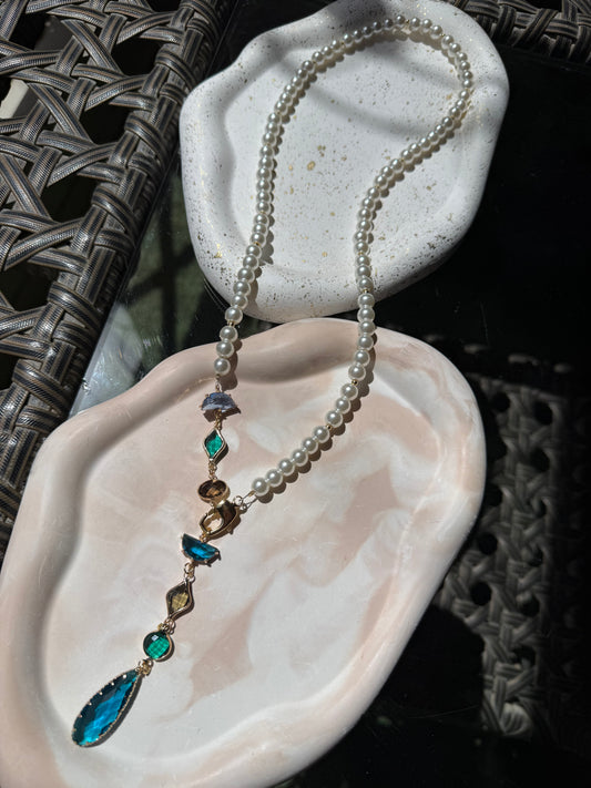 Pearls & crystals Necklace