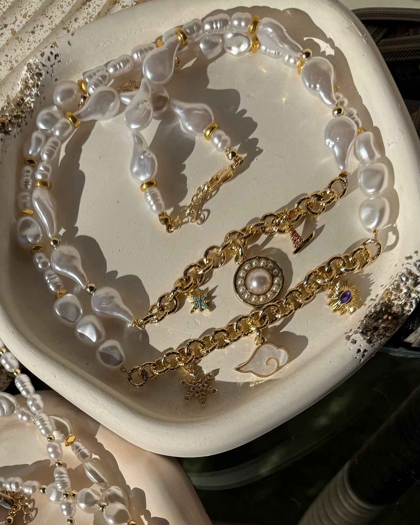 Fun pendants & Pearls Necklace