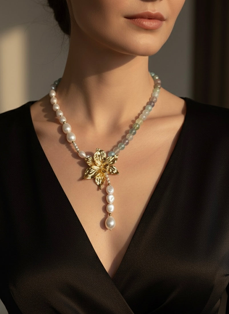 Aqiq & Pearls Flower Necklace