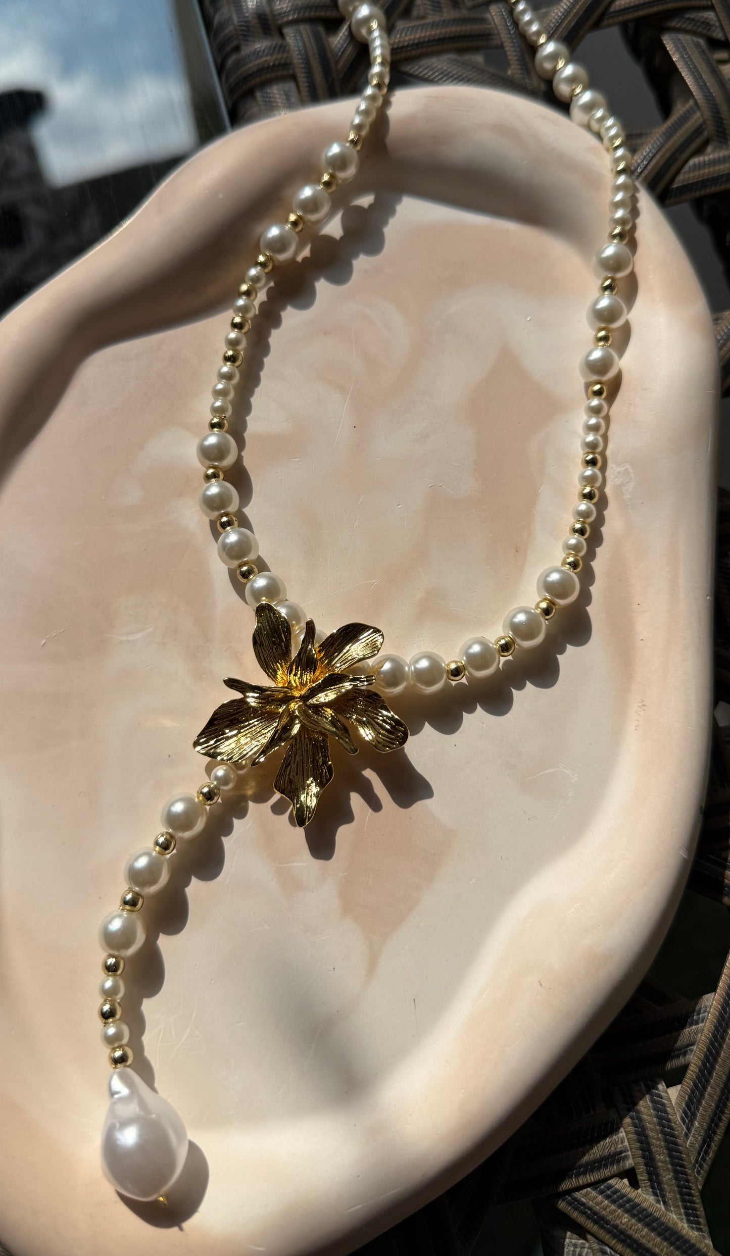 Pearls & Flower Necklace
